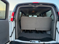 2025 CHEVROLET EXPRESS G3500 LT - 12 Passenger - 6.6 Lit - 8 Cylinder Gasoline engine. White exterio... (image 5)