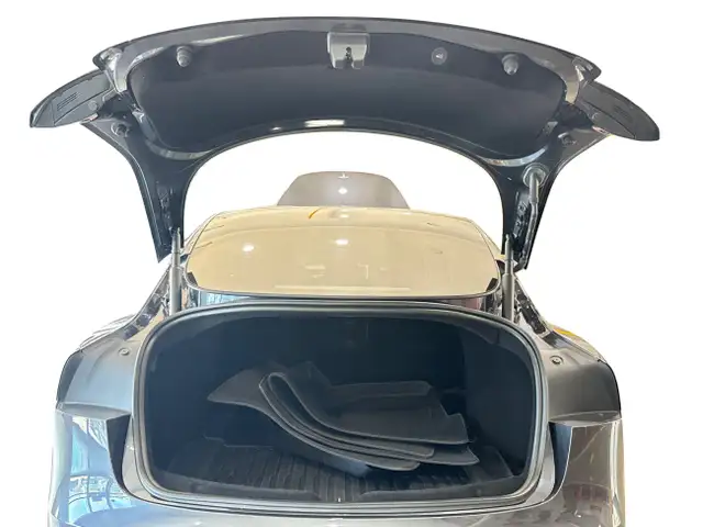 Tesla Model 3 2024 in Cars & Trucks in Markham / York Region - Image 17
