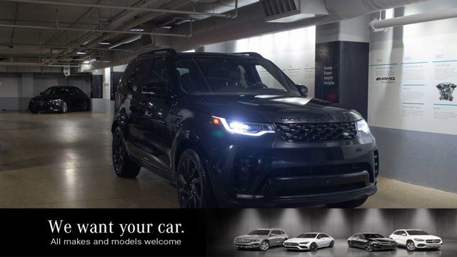 2022 Land Rover Discovery R-Dynamic S in Cars & Trucks in Edmonton