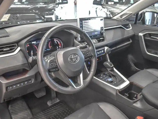 2022 Toyota RAV4 Limited in Cars & Trucks in Calgary - Image 13