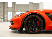 3LZ OPTION PACKAGE \ Z07 PERFORMANCE PACKAGE \ 8 SPEED PADDLE SHIFT AUTOMATIC \ CARBON CERAMIC BRAKE... (image 3)