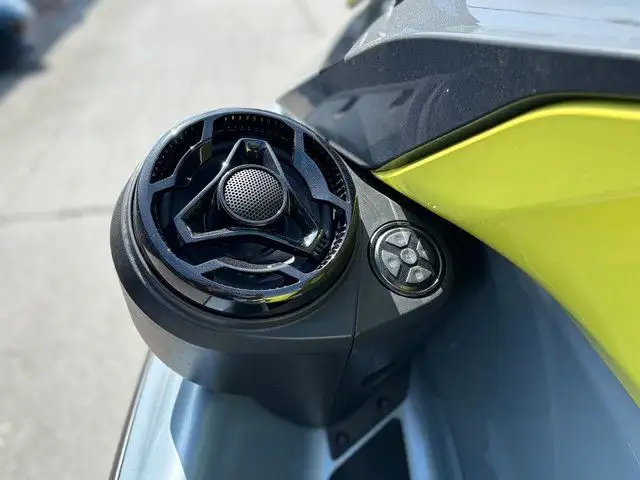 2022 SEA-DOO GTI SE 130 IBR WITH AUDIO-GRAY! in Personal Watercraft in Saskatoon - Image 8