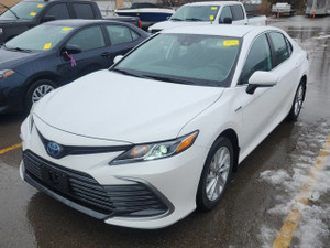 2021 Toyota Camry Hybrid LE  | Heated Seats | Radar Cruise | CarPlay + Android | Rear Camera | Power Seat & more!!