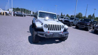 Four Wheel Drive. Leather Interior. 8.4 Inch Touchscreen. Bluetooth. Apple CarPlay/Android Auto. Rem... (image 3)