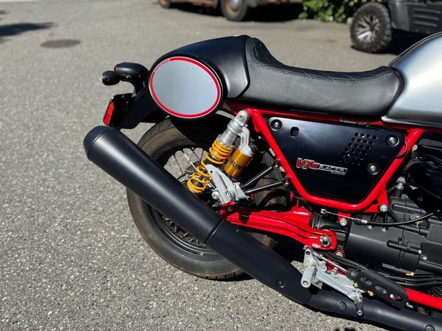 2017 Moto Guzzi V7 III Racer in Street, Cruisers & Choppers in Vancouver - Image 3