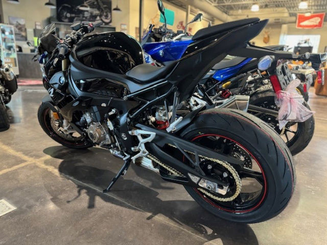 2024 BMW S 1000 R Black Storm Metallic in Street, Cruisers & Choppers in London - Image 2