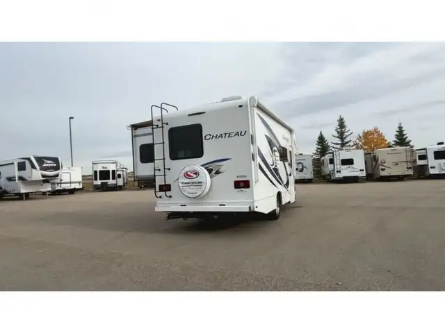 2023 Thor Motor Coach Chateau 22B in RVs & Motorhomes in Red Deer - Image 5