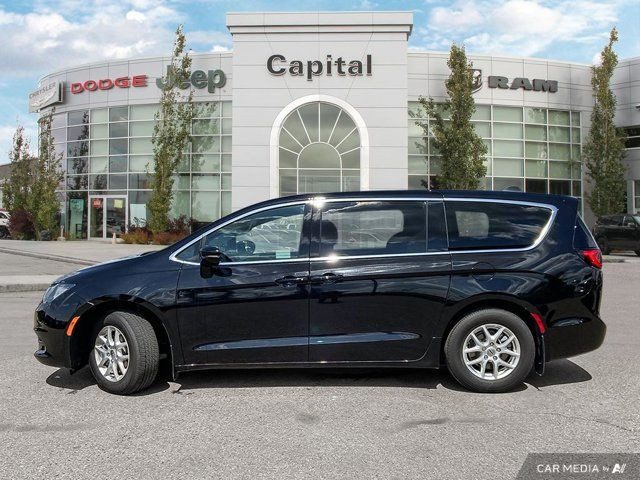 2025 Chrysler Grand Caravan SXT in Cars & Trucks in Edmonton - Image 2