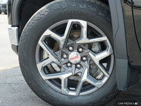 This sleek 2022 GMC Sierra 1500 SLT Crew Cab boasts a powerful 5.3L V8 engine and a luxurious Jet Bl... (image 5)