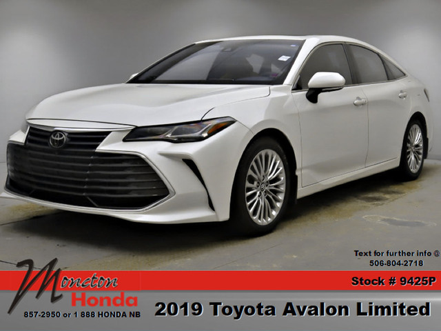  2019 Toyota Avalon Limited in Cars & Trucks in Moncton