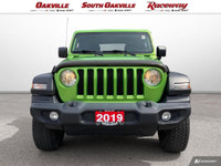 4WD / 4X4 Clean Carfax No Reported Accident Bluetooth Hands-Free 3.45 Rear Axle Ratio 17 x 7.5 Black... (image 1)