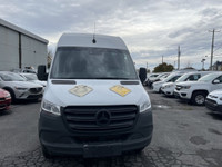 See Dealer Website for Details. 2019 Mercedes-Benz Sprinter fourgonnette utilitaire 4500 TOIT HAUT (image 5)