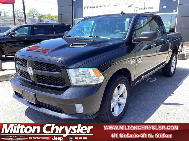 2022 Ram 1500 Classic EXPRESS CREW 4X4|5.7L HEMI| TRAILER TOW in Cars & Trucks in Oakville / Halton Region