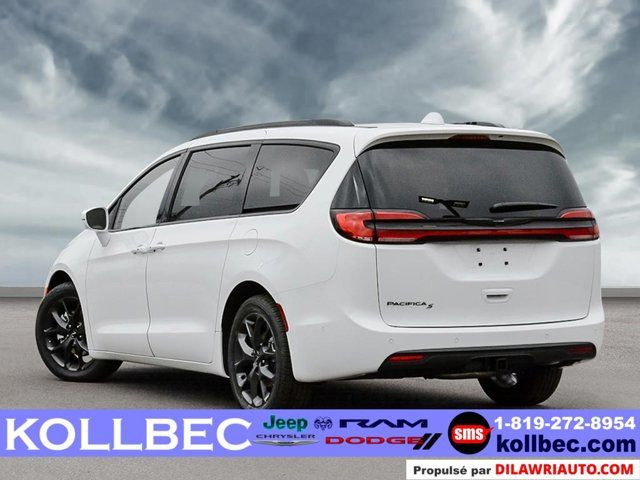 2022 Chrysler Pacifica Touring in Cars & Trucks in Gatineau - Image 4