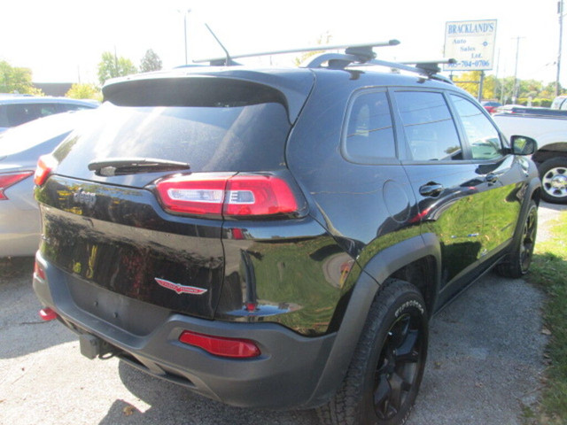  2016 Jeep Cherokee 4WD 4dr Trailhawk, Leather, Navigation in Cars & Trucks in St. Catharines - Image 2