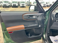 Recent Arrival! 6 Speakers, AM/FM radio: SiriusXM, Block heater, Body-Coloured Door Handles, Class I... (image 3)