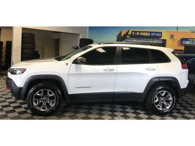  2019 Jeep Cherokee Trailhawk Elite, Fully Loaded, Accident Free in Cars & Trucks in North Bay - Image 2