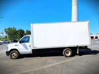 Comes equipped with: Shark fin antenna, Halogen Headlamps, LED Headlights, LED Daytime Running Light... (image 9)