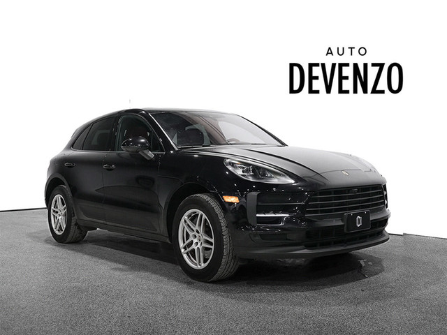 2021 Porsche Macan AWD Garnet Red Leather in Cars & Trucks in Laval / North Shore