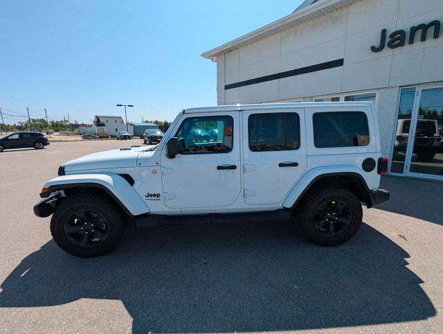 2020 Jeep Wrangler Unlimited Sahara in Cars & Trucks in Timmins - Image 2