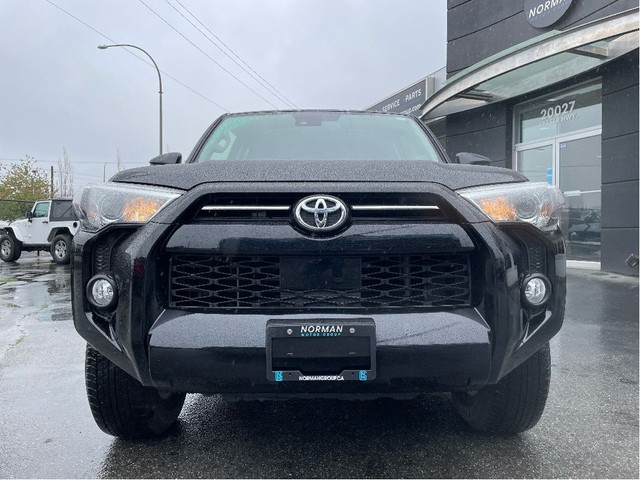  2020 Toyota 4Runner Premium 4WD LEATHER SUNROOF CAMERA 7-PASSAN in Cars & Trucks in Delta/Surrey/Langley - Image 2