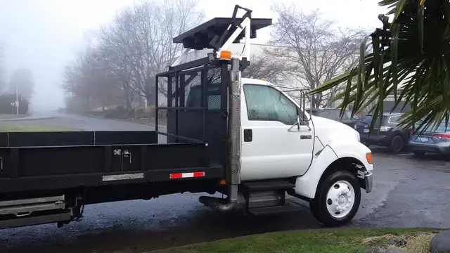 2008 ford F-750 18 Foot Flat Deck Regular Cab 2WD Diesel Dually  in Heavy Trucks in Richmond - Image 12