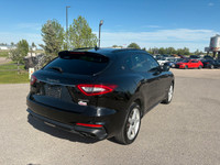 2020 MASERATI LEVANTE SPORT AWD Rebuilt Title Because of Hail damage Mileage 239.220KM Engine :3.0L... (image 9)
