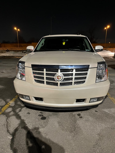 2010 Cadillac Escalade Basic