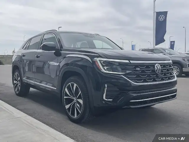 2025 Volkswagen Atlas Cross Sport Execline in Cars & Trucks in Medicine Hat - Image 27