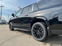 Premium Dark Essentials Package, Suspension Package, Heated & Ventilated Seats, Leather Seats, Remot... (image 9)