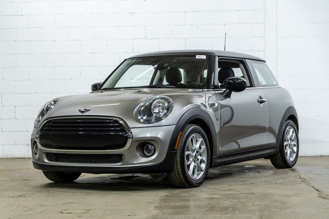 2020 MINI 3 Door Cooper, Classic, Toit ouvrant, Sièges in Cars & Trucks in City of Montréal - Image 3