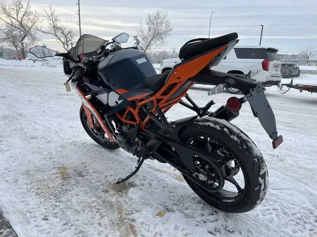 2024 KTM RC 390 in Street, Cruisers & Choppers in Calgary - Image 7