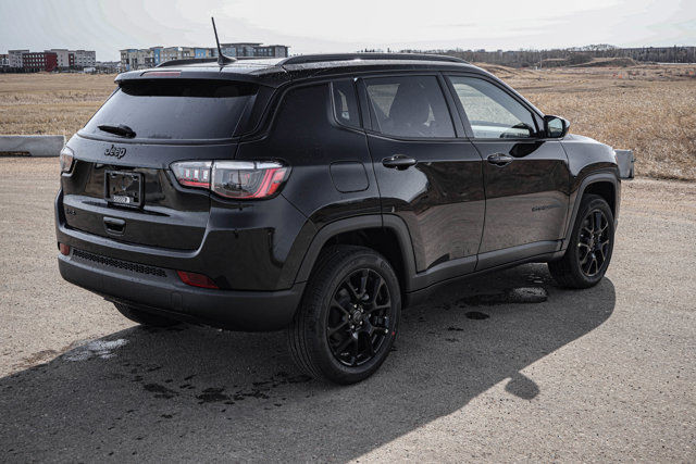 2025 Jeep Compass Altitude in Cars & Trucks in Strathcona County - Image 4