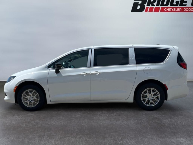 2025 Chrysler Grand Caravan SXT - Heated Seats in Cars & Trucks in Lethbridge - Image 2