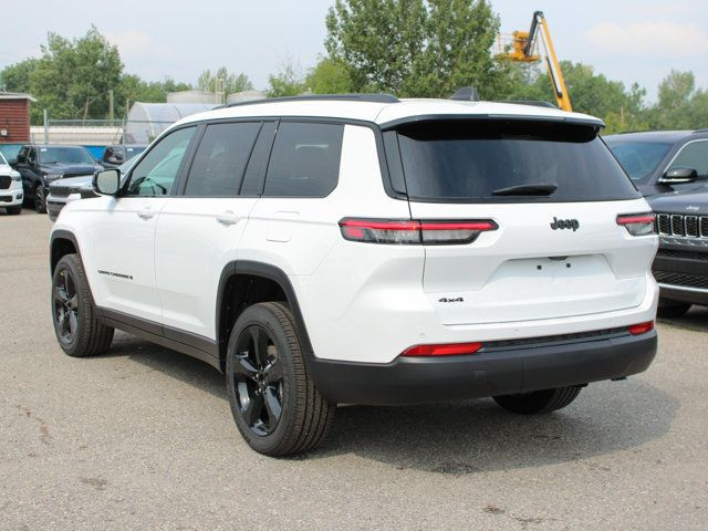 2025 Jeep Grand Cherokee L Altitude 4x4, Sunroof, Remote Start in Cars & Trucks in Calgary - Image 3
