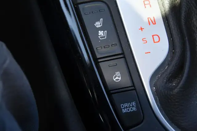 2024 KIA FORTE GT in Cars & Trucks in Oshawa / Durham Region - Image 35