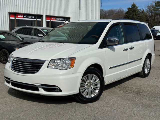 2012 CHRYSLER TOWN AND COUNTRY LIMITED|POWER EVERYTHING|BCK-UP C in Cars & Trucks in Markham / York Region