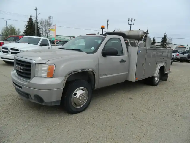 2008 GMC Sierra 3500 SERVICE TRUCK /ONLY 110 000 KMS  dans Autos et camions dans Ville d’Edmonton - Image 4