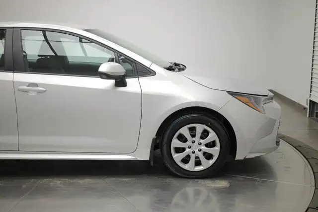 2023 Toyota Corolla LE dans Autos et camions dans Calgary - Image 4