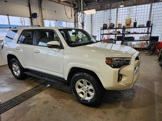 2015 Toyota 4-Runner SR5 in Cars & Trucks in Edmonton - Image 3