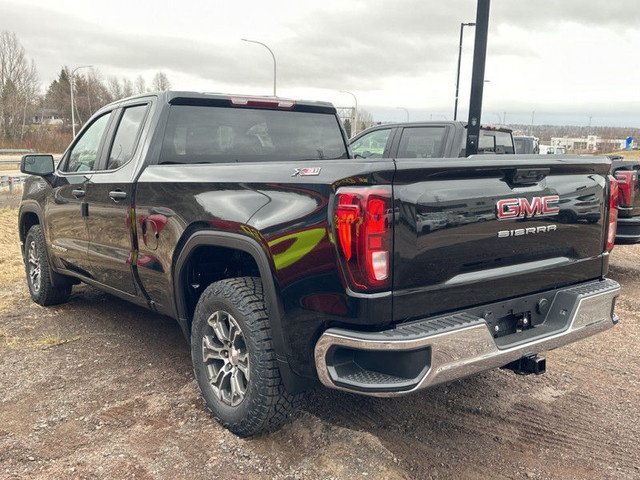 2024 GMC Sierra 1500 Pro - Apple CarPlay - Android Auto in Cars & Trucks in Moncton - Image 4