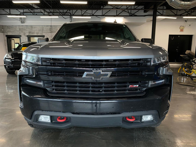 Chevrolet Silverado 1500 4WD Crew Cab LT Trail Boss 2019 in Cars & Trucks in City of Montréal - Image 2