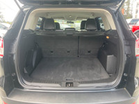 This 2019 Ford Escape SE has a Tuxedo Black exterior and Charcoal Black seats with seating for 5. Eq... (image 5)