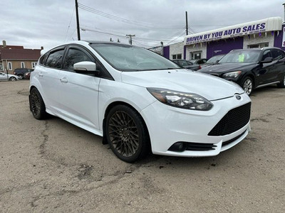2014 FORD FOCUS ST HATCHBACK 2.0L accident free fully loaded