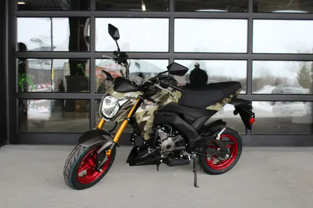2025 Kawasaki Z125 PRO in Scooters & Pocket Bikes in Trenton - Image 2