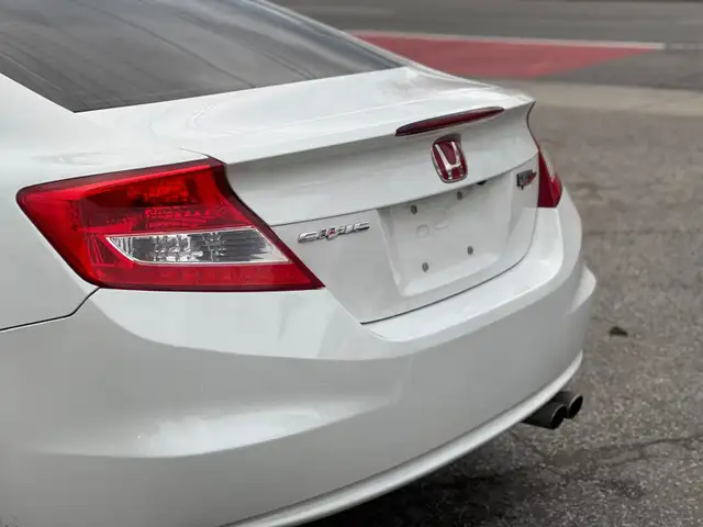 2013 Honda Civic Coupe Auto EX-L in Cars & Trucks in City of Toronto - Image 9