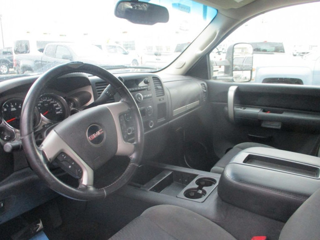 2009 GMC Sierra 1500 SLE CREWCAB 4X4 in Cars & Trucks in Laval / North Shore - Image 2