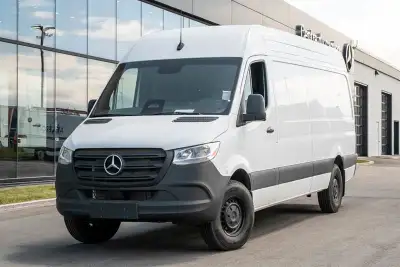 Engine: 2L TURBO 4cyl. L/100Km City: 0.0 L/100Km Hwy: 0.0