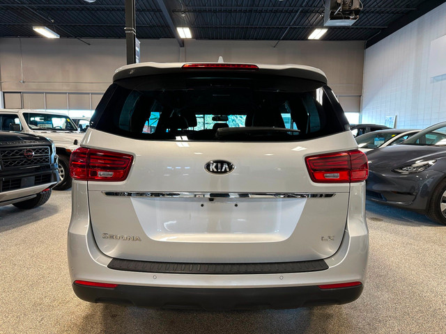2019 Kia Sedona LX in Cars & Trucks in Calgary - Image 4