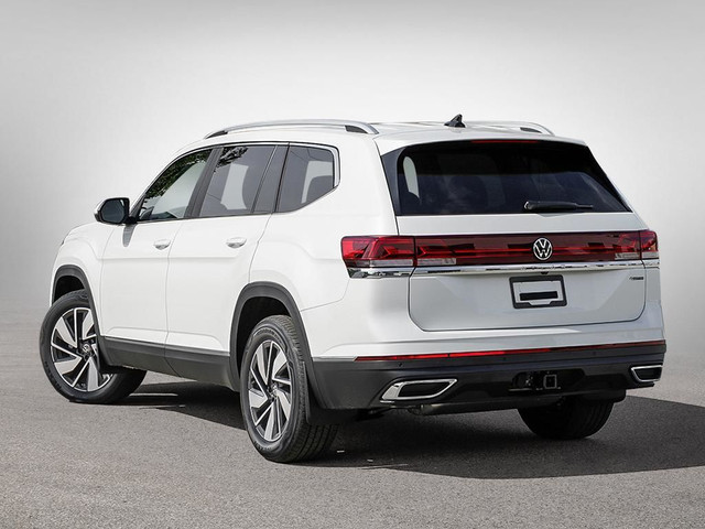 2025 Volkswagen Atlas Highline in Cars & Trucks in City of Montréal - Image 4